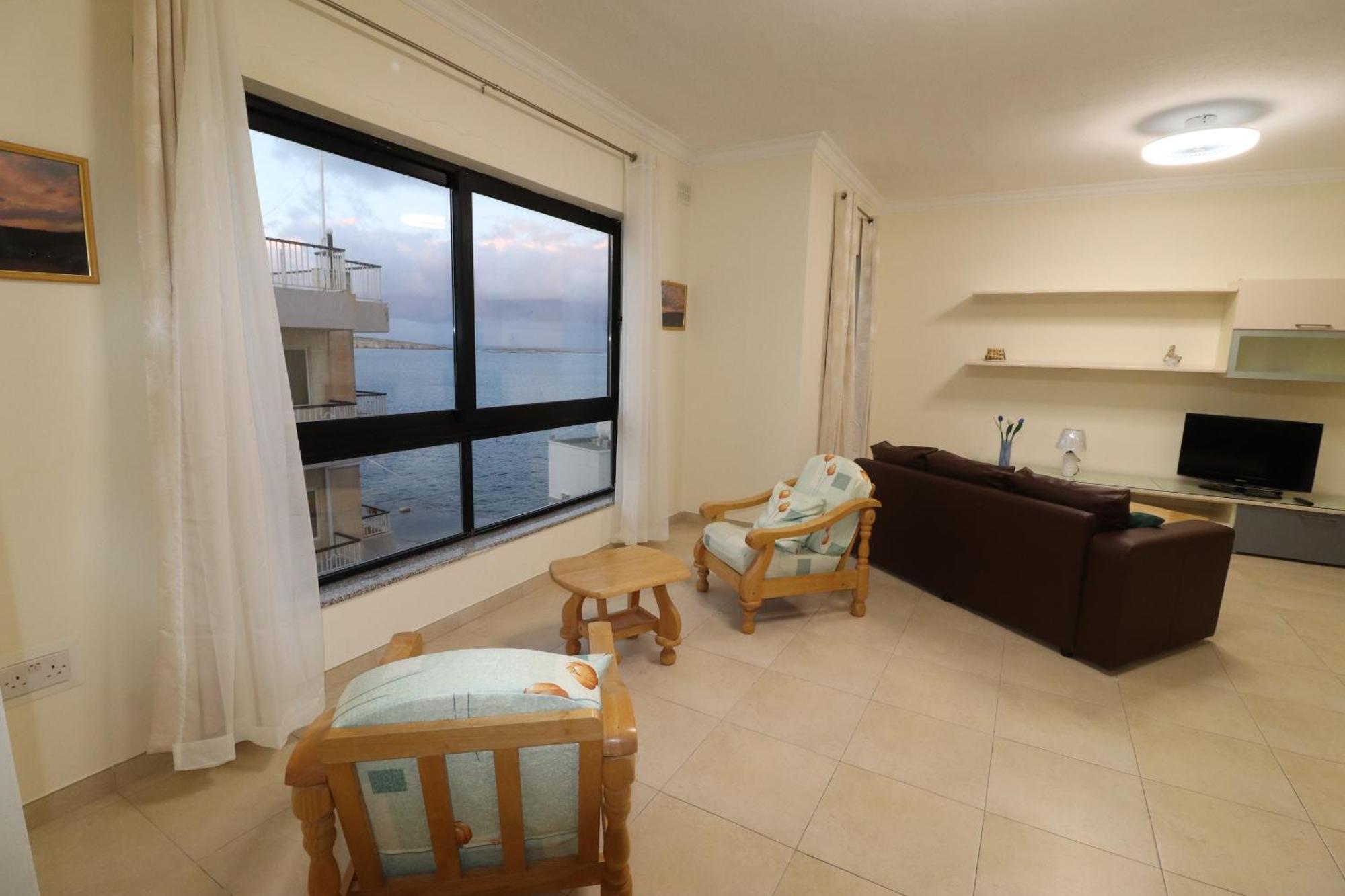 The Sea Just Across The Road - Flat 3 Apartment เซนต์พอลส์เบย์ ภายนอก รูปภาพ